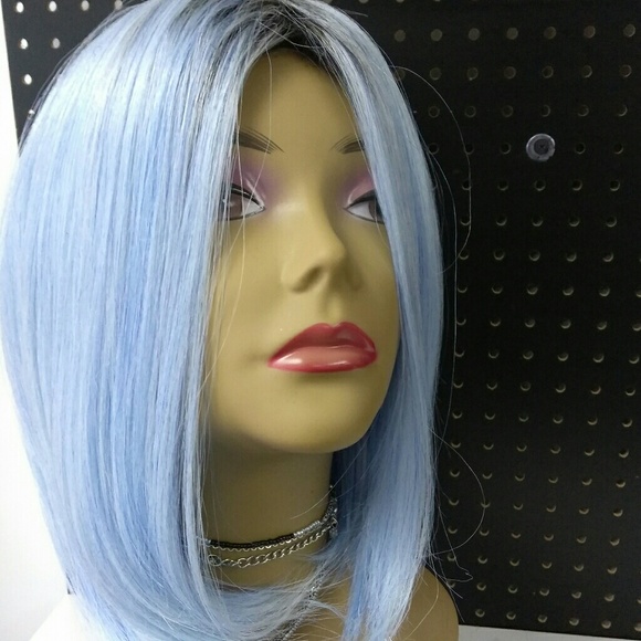 Out Of The Blue Wig - Picture 5 of 8